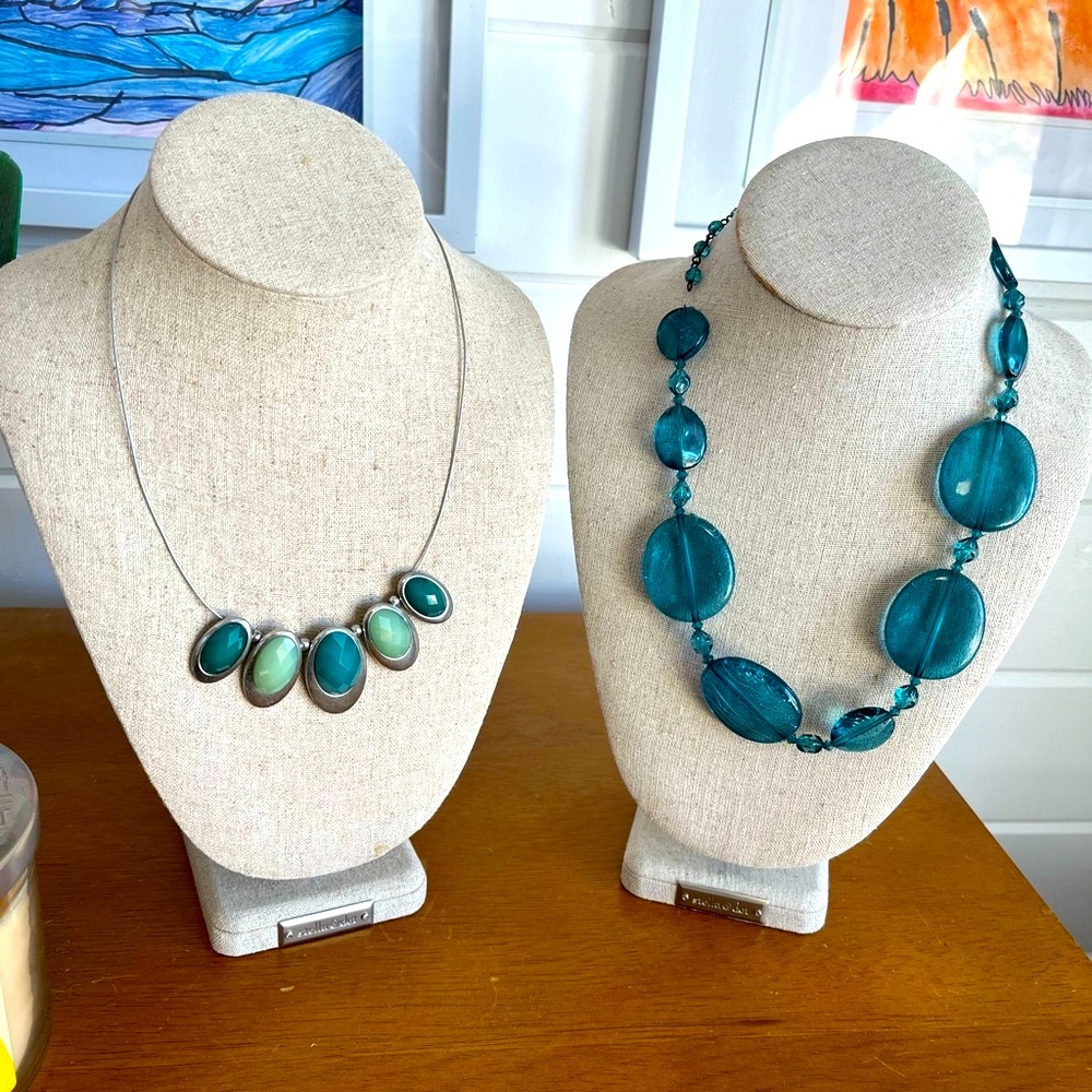 💕2/$15💕Reitman’s Costume jewelry, lot of 2 necklaces, adjustable, good condition